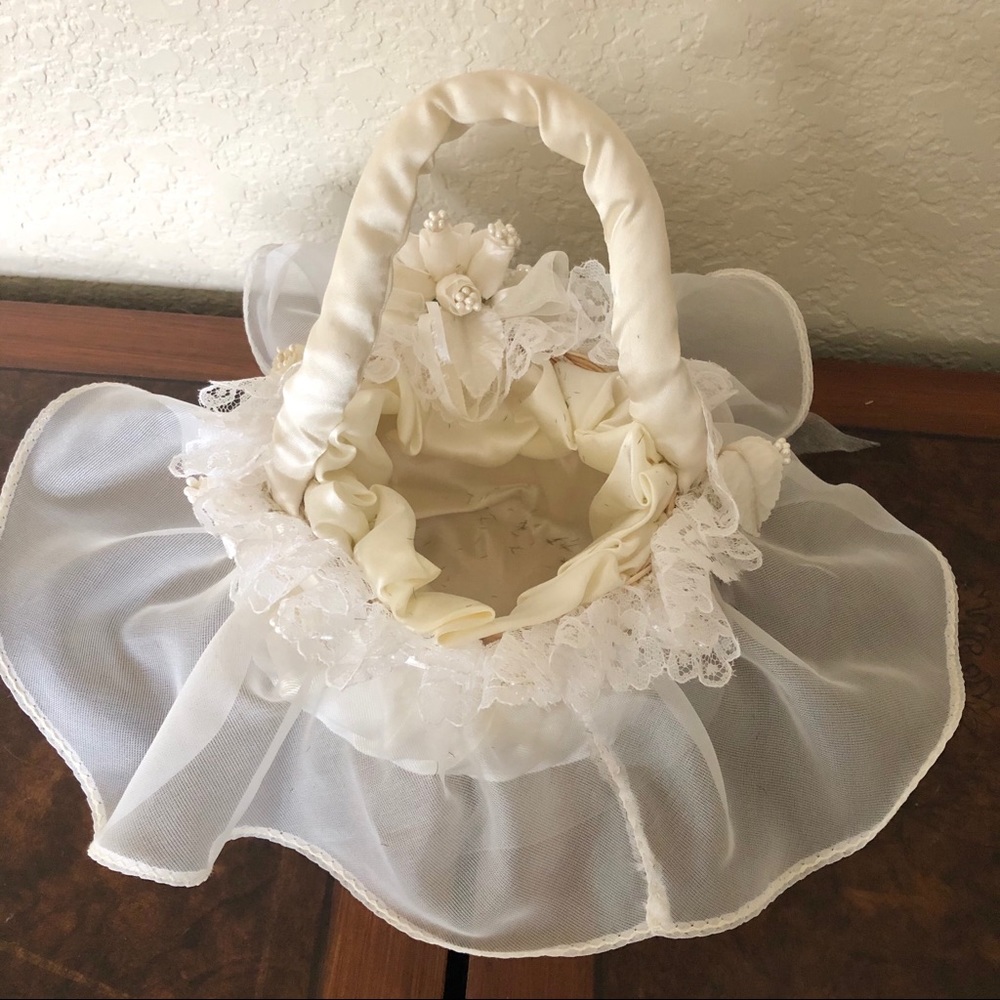Vintage Flower Girl Basket - Picture 7 of 8